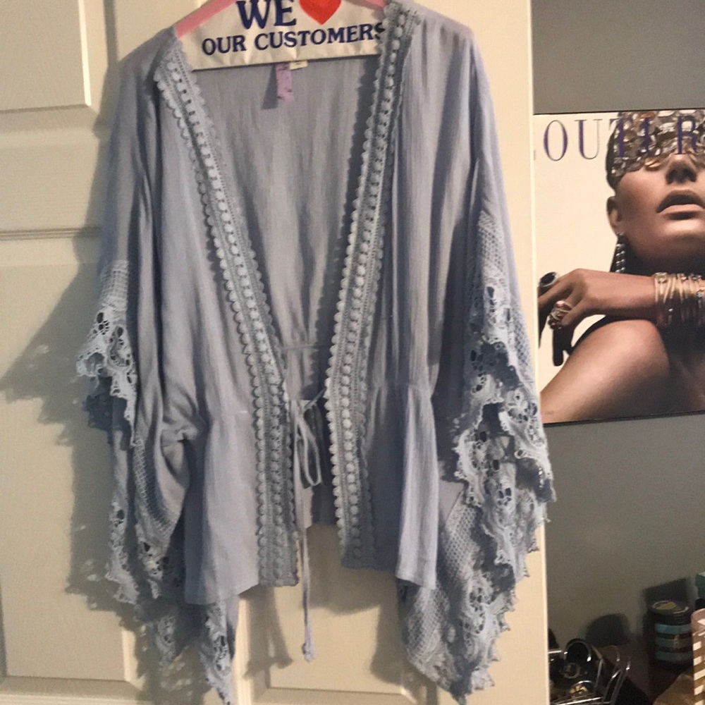 Perwinkle Lacey kimono